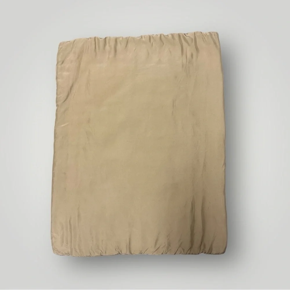 Pottery Barn Quilted Tufted 100% Silk Standart Shams‎ Set Of 2 Beige Tan